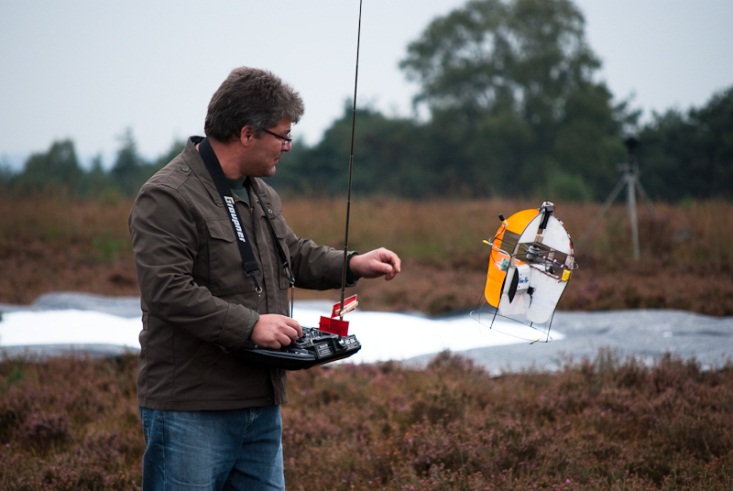 Flying a MAV at the IMAV 2011 in 't Harde